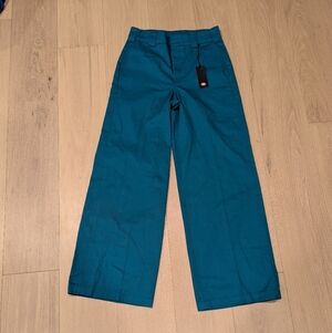 Woman's teal wide leg pants